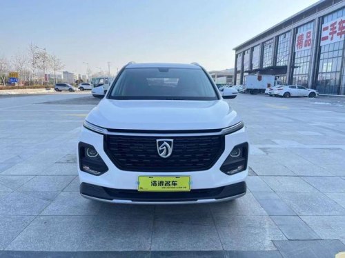 8速CVT+全景天窗，降至8.18万，新宝骏RS-3性价比高吗？