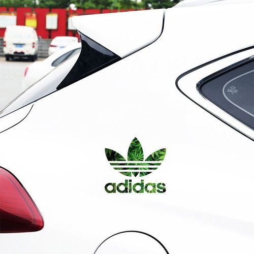 和阿迪达斯标志一样的车？