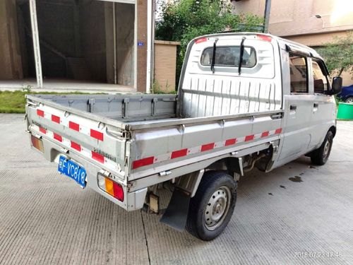 2015年二手五菱双排1.2l值多少？