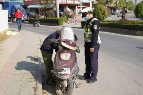 你们怎么看待农村电动车，摩托车要强行上牌、考证？