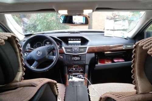 e300奔驰2023最新款怎么开？