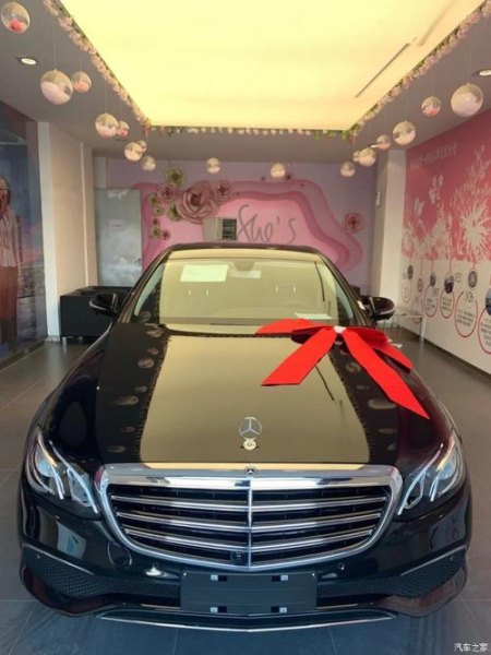 奔驰e300l豪华立标和大标哪个保值？
