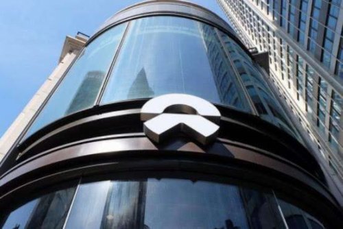 蔚来巨亏400亿后，找到50亿救命钱？“中国特斯拉”能过冬吗？
