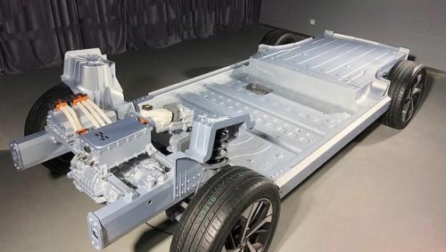 蔚来新能源电动汽车怎样换电池？