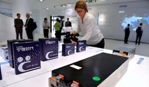 比亚迪和宁德时代双双入股杉杉锂电，这是要干什么？