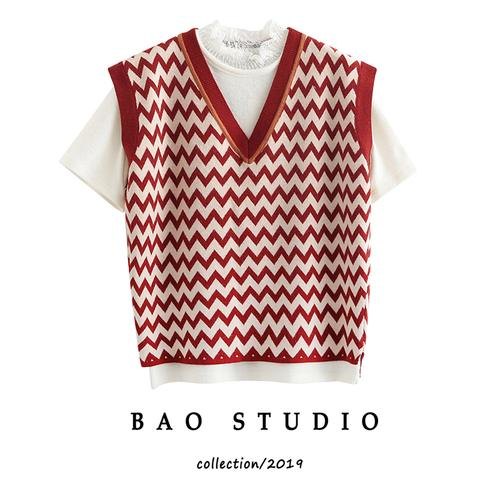 一个波浪线衣服是什么牌子？
