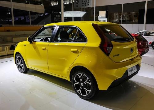 5万左右小型燃油自动挡车？