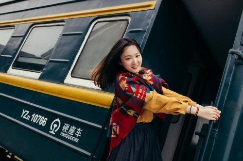 旅游是开车自驾好还是坐火车好？能否从各个方面解答一下？