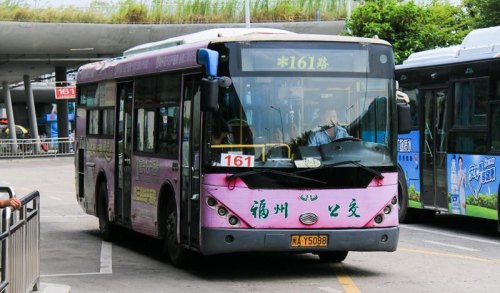福州一共有几路公交车`？