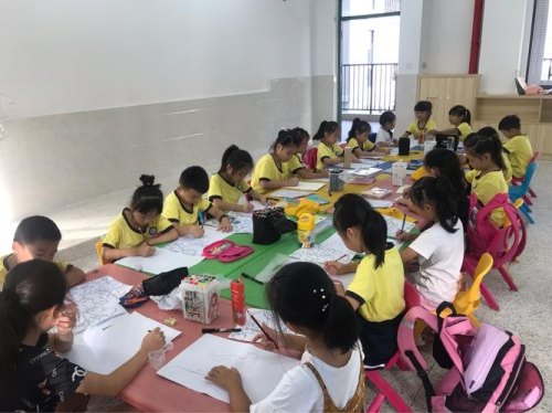 小学一年级学什么兴趣班好？