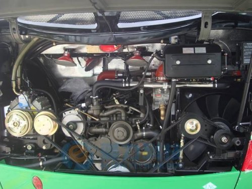 大客车发动机号位置? 大客车发动机号位置?