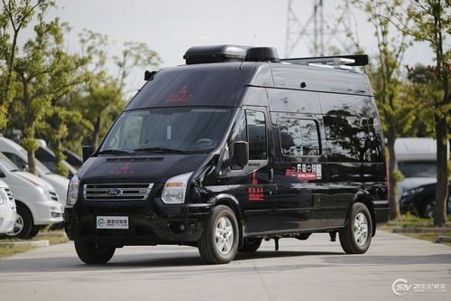 临近退休，在B型房车、越野车、MPV之间纠结，怎么选？