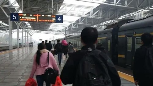 一个人坐火车会坐错站吗?