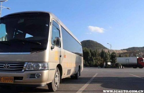开中巴车需要什么证,是公司的班车？