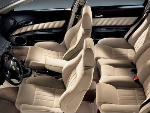 汽车的四个座位叫什么？