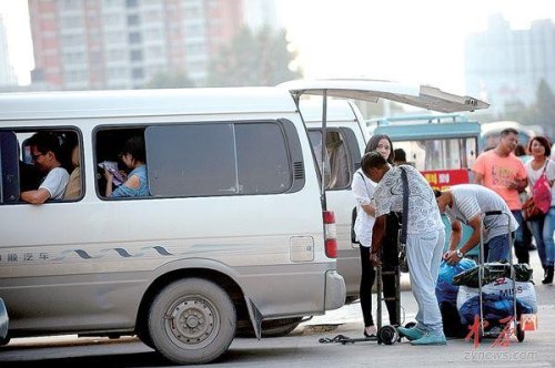 个人包的客运汽车可以拉客吗？
