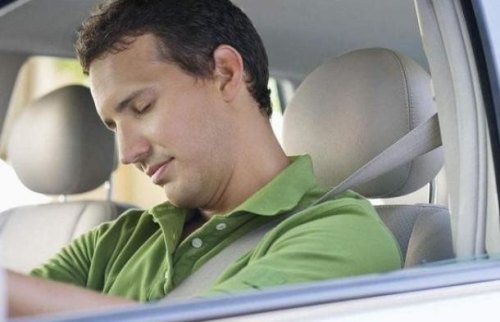 为什么有的人一坐车就会头晕恶心？