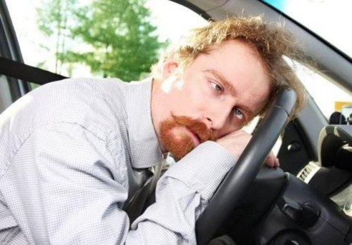 坐车都晕车还有可能呕吐的人，考驾照后却不晕车了呢，为什么？