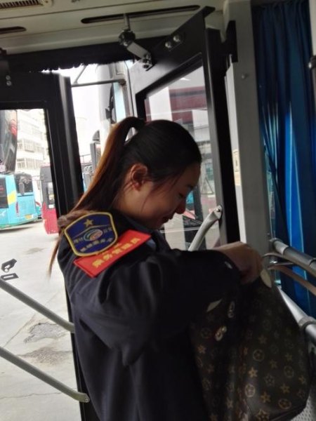 客运服务员是干什么的？