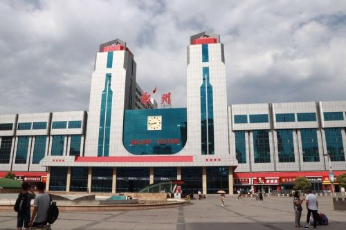 郑州车站是全国最大的吗? 郑州车站是全国最大的吗?