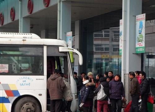 长途汽车如乘客未到多少人，车站不会发车？