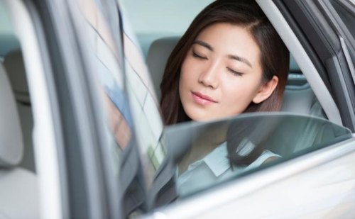 喜欢坐车是什么心理？