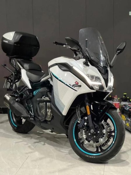 春风400gt这个车值得买吗? 春风400gt这个车值得买吗?