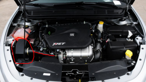 汽车发动机舱进气口长什么样？