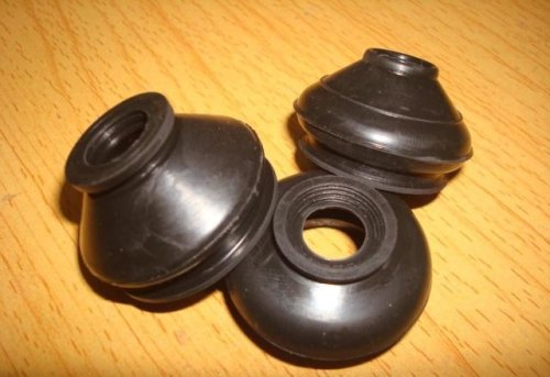 汽车转向轮上的胶皮罩叫什么? 破了需要更换吗? 汽车转向轮上的胶皮罩叫什么? 破了需要更换吗?