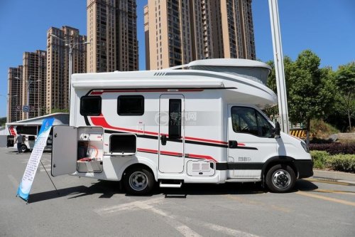 五十万左右的C型房车，什么款比较好？