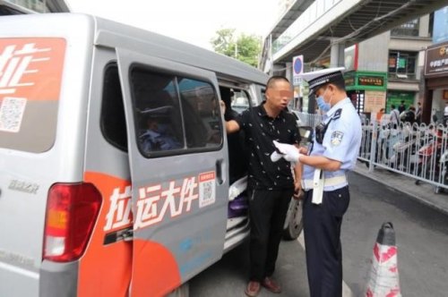 客车违法载货怎么处罚？