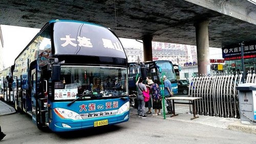 去大连市区有大客车吗? 去大连市区有大客车吗?