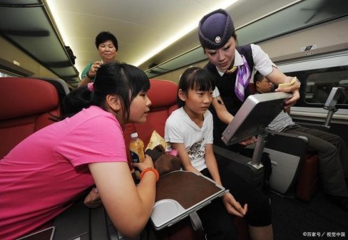 九岁小孩一个人可以坐高铁吗？