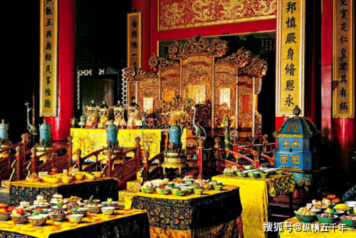 皇帝的饭叫什么? 皇帝的饭叫什么?