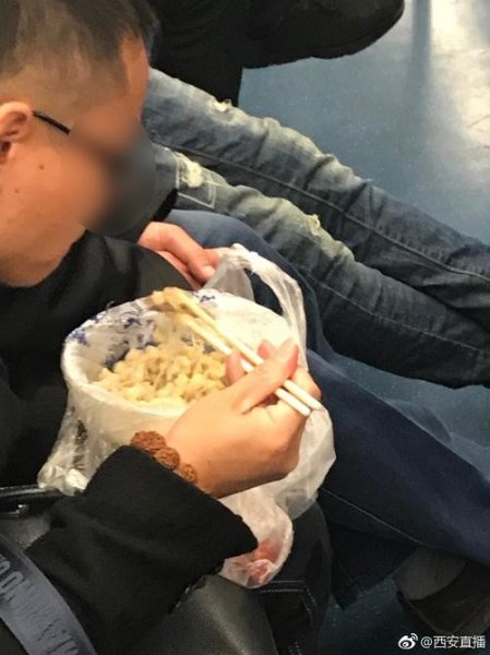 为什么同样是密封的空间,高铁可以饮食吃东西,而地铁却严格禁止? 为什么同样是密封的空间,高铁可以饮食吃东西,而地铁却严格禁止?