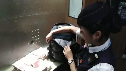 带20万现金坐高铁安检会查吗？