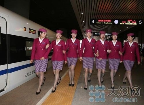高速铁路客运乘务员女生身高要求多高啊？