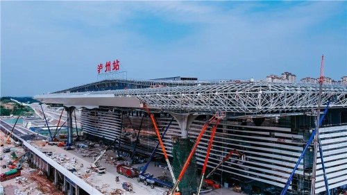 泸州高铁站从长远来看设在哪儿适合？