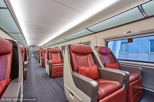 高铁的头等舱长什么样？