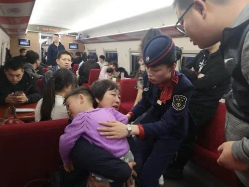 高铁能帮忙送小孩吗？