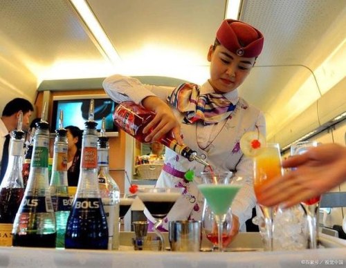 高铁一个人可以带几瓶酒？