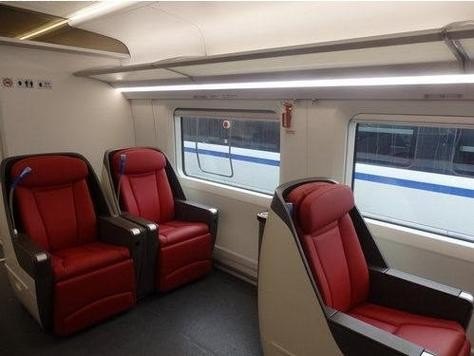 动车上可以在半路升级到一等座吗? 动车上可以在半路升级到一等座吗?