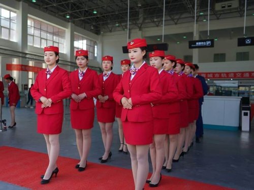 高铁乘务属于什么学院？