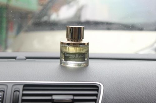 香水放车里高温会不会变质? 香水放车里高温会不会变质?