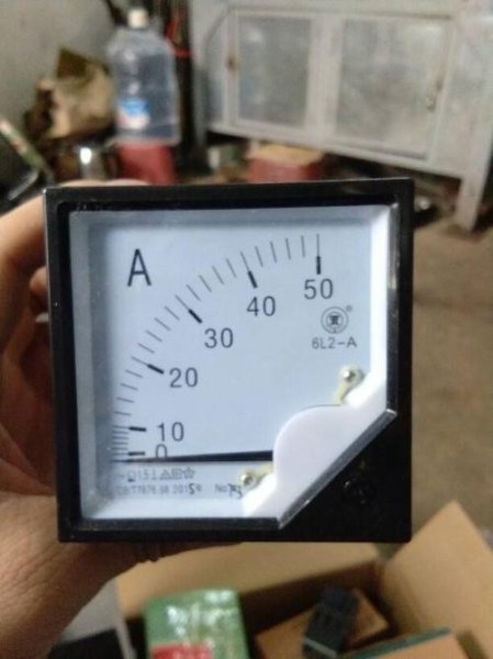 0至100v电流电压表的接线方法？