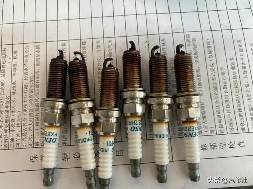 汽车有几个火花塞？