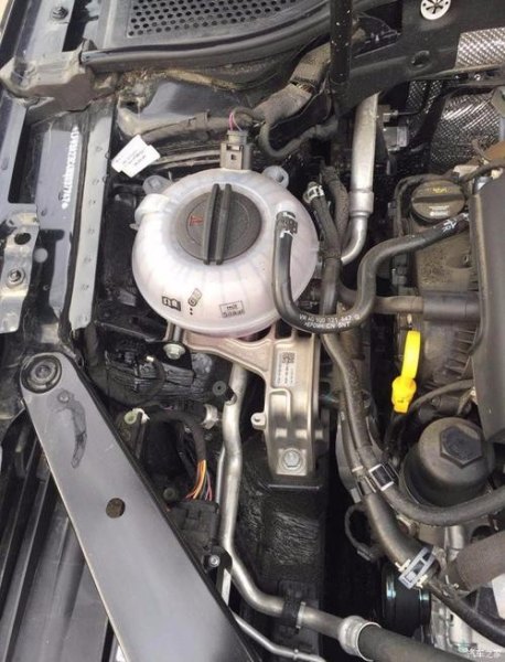 迈腾b7防冻液水壶自己动手能换吗? 迈腾b7防冻液水壶自己动手能换吗?