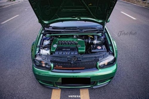 请问R32是指头文字D里面的GTR还是高尔夫GTI,是不是都叫R32? 请问R32是指头文字D里面的GTR还是高尔夫GTI,是不是都叫R32?