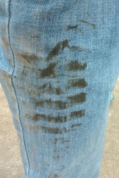 裤子上沾了机油怎么去掉？