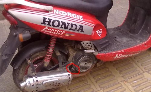 铃木踏板车加机油加多少？